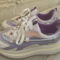 ۲ عدد کتونی سایز ۳۹