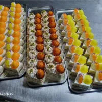 نون خامه ی  ۲۰۰ گل محمدی ۱۸۰