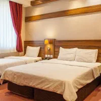 مشهد هتل دوستاره تاپ غذا منو سلف و لوکیشنی نزدیک