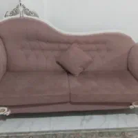 یه مبل دونفره ویه شاه‌نشین باهم ۲تومن