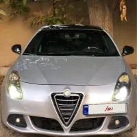 آلفارومئو جولیتا