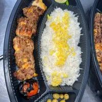 کارگر و کمک آشپز