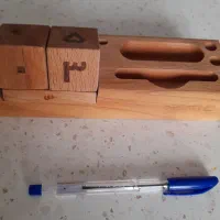 تقویم چوبی رومیزی