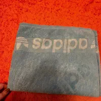 یک عدد حوله آدیداس بسیار نرمو راحت