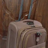 چمدان مسافرتی درحدنو سالم و تمیز|کیف، کفش، کمربند|رشت, سلیمانداراب|دیوار