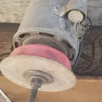 دو عدد سنگ برش با فرز سنگ