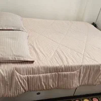 تخت دونفره همراه با تشک دونفره کاملا سالم|تخت و سرویس خواب|صومعهسرا, |دیوار