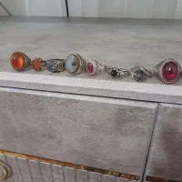 تعدادی انگشتر