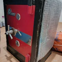 گاو صندوق خانگی کاملاً سالم