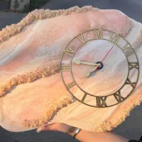 ساعت رزینی طرح روسی لوکس طلایی، گلبهی و سفید