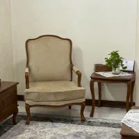 مبلمان شش نفره چستر با تشکچه دوبل|مبلمان خانگی و میز عسلی|تهران, نظام‌آباد|دیوار