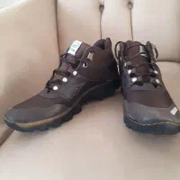 کفش کوهنوردی|کیف، کفش، کمربند|هشتگرد, شهرک ولیعصر (مصلی)|دیوار