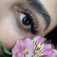 آموزش و خدمات اکستنشن مژه با هزینه مناسب