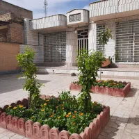 اجاره روزانه مبله حیاط دار در  (بلوار مدرس)