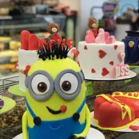 فروشنده یا سالن دار شیرینی فروشی و قنادی|استخدام خدمات فروشگاه و رستوران|تهران, تهرانپارس جنوبی|دیوار