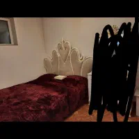 تخت خواب دونفره با تشک ودوعدد پاتختی