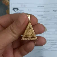 پلاک ورساچه و گوشواره طلا
