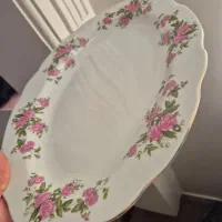 ۱۶عدد بشقاب و۴عدیس بزرگ چینی گلسرخی|ظروف سرو و پذیرایی|مسجد سلیمان, |دیوار