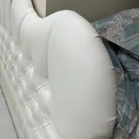 تخت دو نفره روکش تاج چرم|تخت و سرویس خواب|تهران, زرکش|دیوار