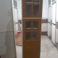 کابینت ایستاده محکم و سالم