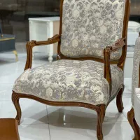 تعمیرات انواع مبلمان و مصنوعات چوبی