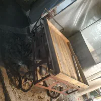 گاری چرخ کالسکه ای