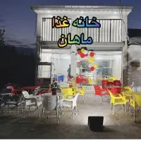 میز وصندلی ودو عدد یخچال