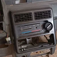 داشبورد صبا سالم و تر و تمیز با دسته سیم