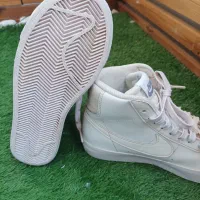 کتونی اورجینال چرم طبیعی برند اصلی Nikeسایز 35ونیم|کیف، کفش، کمربند|تهران, باغ فیض|دیوار