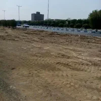 زمین-بایر-بر-خیابان-معراج