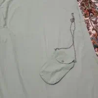 تعدادی لباس و مانتو
