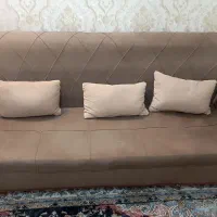 مبل هفت نفره همراه با یک میز بزرگ و سه تا میز عسلی