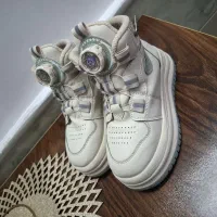 کتونی ساق دار