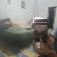 گوشی سامسونگ جی ۵ و یک جفت هنسوری بلوتوث حرفه ای