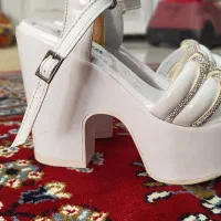 کفش پاشنه دار سایز 37