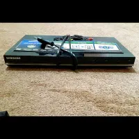 DVDمدل سامسونگ c360 کنترل داره فلش خور