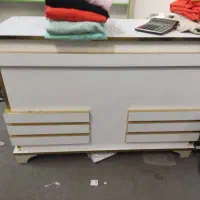 قفسه ویترین لباس و موبایل|کتابخانه، شلف، قفسههای دیواری|اندیشه, اندیشه فاز ۱|دیوار