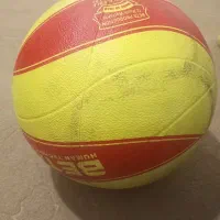 توپ والیبال