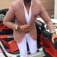 استخدام فروشنده مجرب پوشاک کلاسیک/حقوق تا۴۰ میلیون