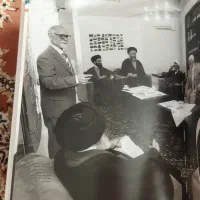 بیوگرافی مصور - سید علی خامنه‌ای ، رفسنجانی، بهشتی|کتاب و مجله تاریخی|سردشت, |دیوار