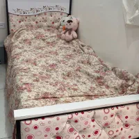 دوعدد تخت تکنفره تمیز