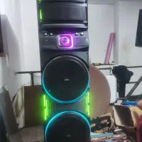 اسپیکر قابل حمل قدی