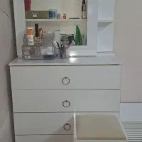 تخت MDF همراه تشک و ۲عدد پاتختی،میز آرایش و صندلی|تخت و سرویس خواب|اصفهان, ارزنان|دیوار