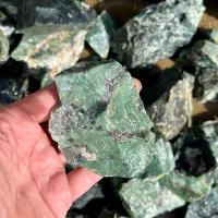 یشم تا ۶۰۰ کیلو موجود کیلویی ۲۰۰|کلکسیون اشیاء عتیقه|گنبد کاووس, |دیوار