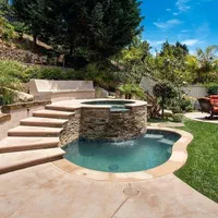 طراحی منظر باغ ویلا محوطه فضای سبز استخر|خدمات پیشه و مهارت|رشت, منظریه|دیوار