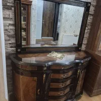 آینه  و کنسول