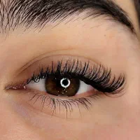 کاشت و اکستنشن مژه