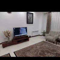 143متر-دو-خواب-پزیرایی-بزرگ-غرق-در-نور