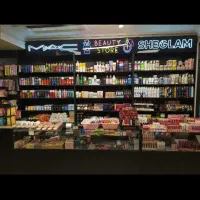 فروشنده خانم