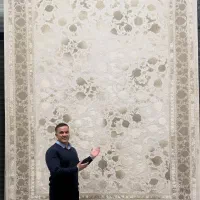 فرش کد ۵۰۷۰ در زمینه موکا نقره ایی